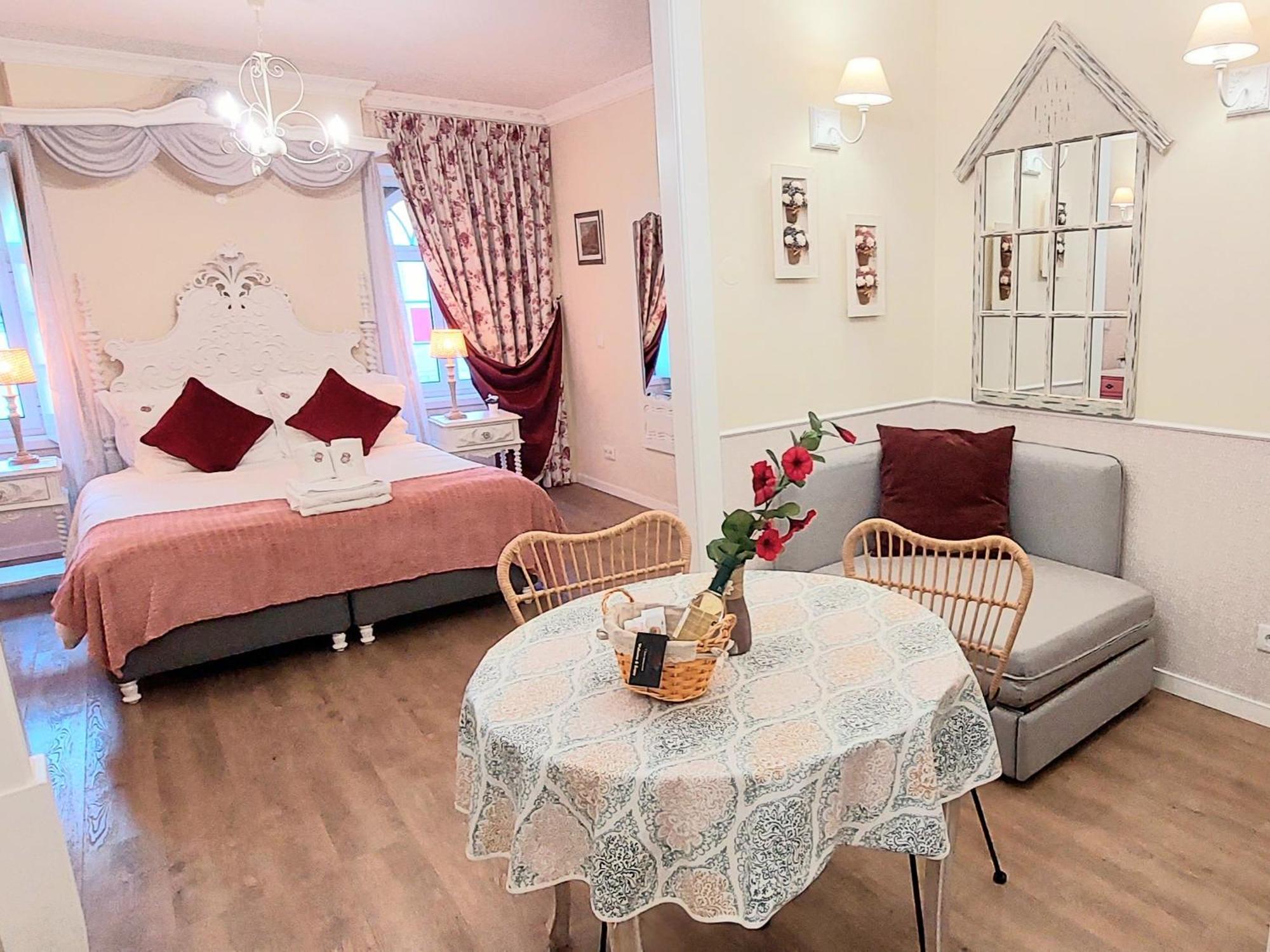 7 Styles Apartments By Raspberry Cascade FAO Rom bilde